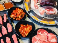 -哈哈碳都·牛肋条无限自助烤肉(台江万达店)