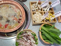 -阿婆情腊排骨火锅(金虹路店)