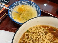 -百年老字号·观振兴蟹黄面·三虾面·苏式面(观前街富仁坊巷店)