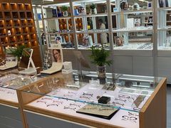 -无奔眼镜·蔡司·依视路授权店(马家堡店)