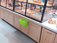 面包甜点陈列柜-超港·蛋糕面包(龙河路店)