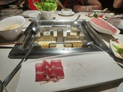 -海底捞火锅鲜切牛肉主题店(长寿路店)