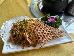 黄金海鲜菇-东方之猪四更烤乳猪(金垦总店)