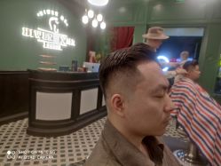 -海文先生国潮烫染男士理发馆