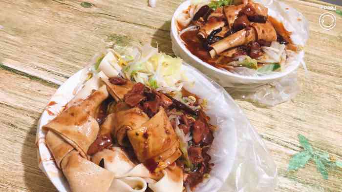 齐辉板面-"「豆泡」一定要加哦!超大的豆腐泡,浸满了.