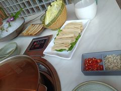 -喃喃椰·糟粕醋·椰子鸡火锅(七堡花园店)