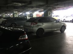 -万象城-停车场