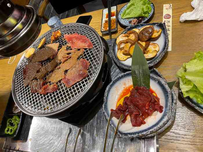 隐庐烤肉(三里屯店)-"疫情开始之后,吃饭的人少多了,工作单位就.