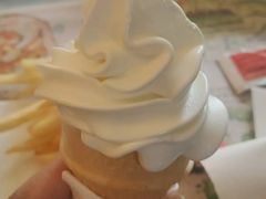 杨枝甘露风味圆筒-麦当劳(团结湖店)