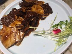 黑椒牛仔骨炒年糕-绿茶餐厅(乐峰广场店)