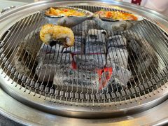 -围炉肉舍•炭烤活鳗•丹东海鲜烤肉(步行街店)