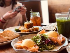 -ROAST coffee & eatery