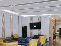 -潮漫酒店(北京通州环球度假区临河里地铁站店)