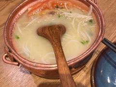 -麦麦山云南菜(复地活力城店)