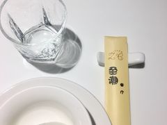 餐具摆设-至潮餐厅精致粤菜·活鲈鱼·走地鸡(珠江新城店)