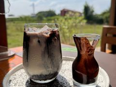 -Chom Cafe and Restaurant