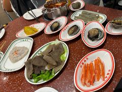 -四囍码头海鲜烧烤自助火锅(外滩南京东路悦荟广场店)