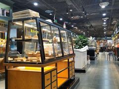 面包甜点陈列柜-苏格里岛自助海鲜烤肉火锅(集美万达店)
