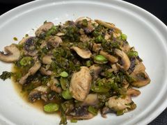 雪菜蘑菇肉片-小厨师·二十年沈家门小海鲜(百井坊巷店)