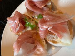 -wineapp葡萄酒餐吧(外滩金融中心店)