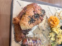 -Mark&Mars Restaurant
