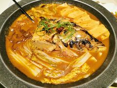 东北铁锅炖有机鱼头-奉天小馆·非遗东北菜(沈阳万象城店)