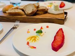 烟熏三文鱼佐酸奶油-福楼法餐厅FLO