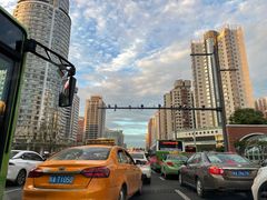 -涨巢·潮玩水疗局