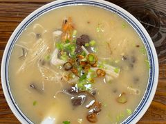 -亚忠小吃店(曾厝垵店)