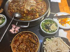 -小饕荟雅安贡椒鱼鲜馆(广福桥店)
