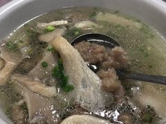 平菇滑肉汤-洪霞餐馆