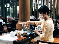 -上海滴水湖皇冠假日酒店