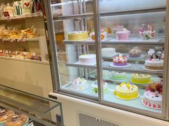 面包甜点陈列柜-美点饼业(新阳店)