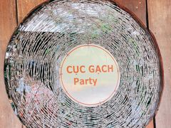 -Cuc Gach Quan Restaurant