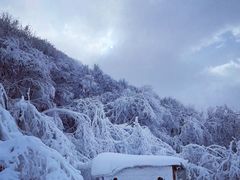 -鳌山滑雪度假区