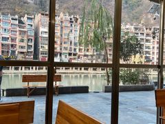 -古城苗家土菜馆(河景餐厅店)