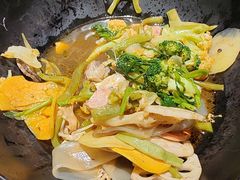 -万记麻辣烫国展总店