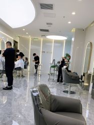 -ON STAR SALON
