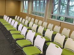 -上海电子工业学校-停车场