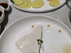 -红鼎豆捞·非遗鲍皇汤火锅(宝丰路店)