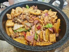 -老钟家烤羊排·敦伊阁清真餐厅胡羊焖饼