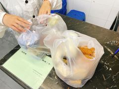 -炉边皮皮·烘焙甜品工厂店