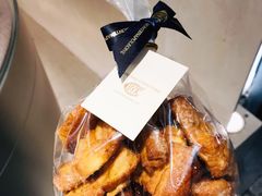 扇子蝴蝶酥-COVA(新天地Xintiandi店)