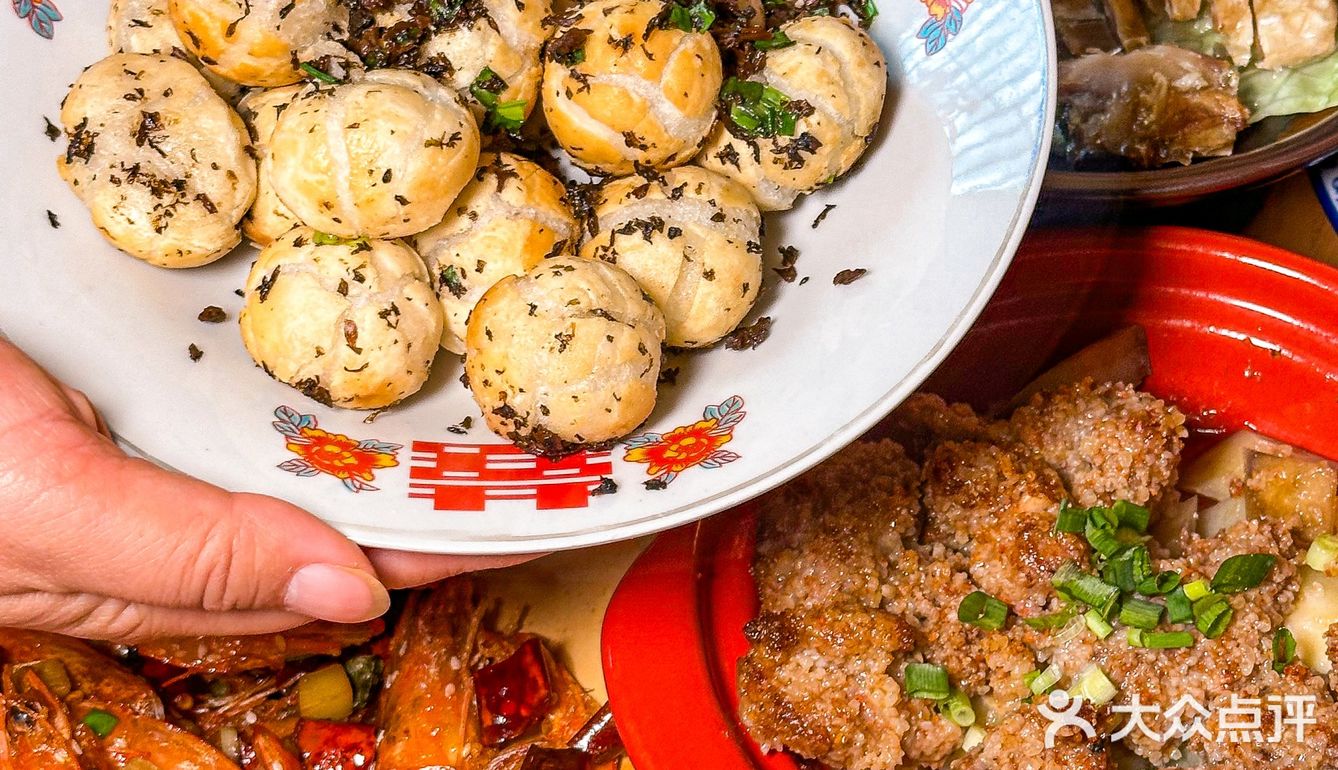 终于有能让我吃饱的中式小酒馆了，开始炫饭