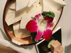 -墨居上隐·院子里火锅(峨眉店)