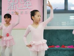 -蒲公英舞蹈艺术中心(解放路校区)