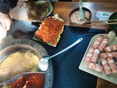 -重庆故事姊妹老火锅(财经学院店)
