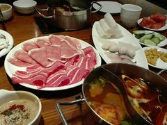 -重庆小天鹅自助火锅店(空港跨境店)