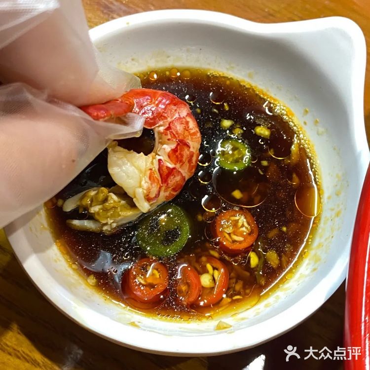温州夜宵苍蝇馆子！“告诉老默，我先吃小龙虾”