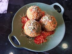 墨鱼芝士饭团-KCOOKING概念韩餐(世茂52+店)